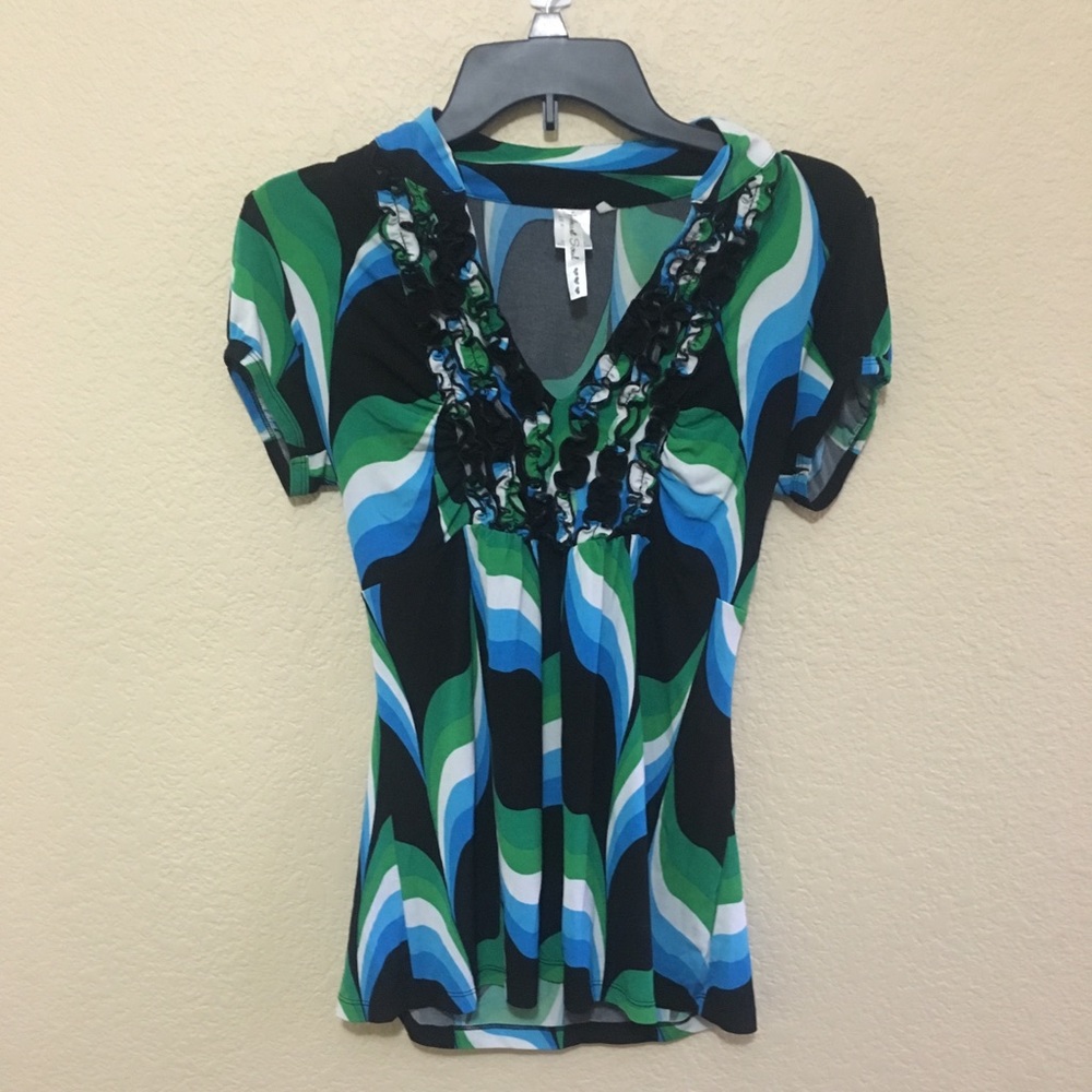 Patterned dress shirt